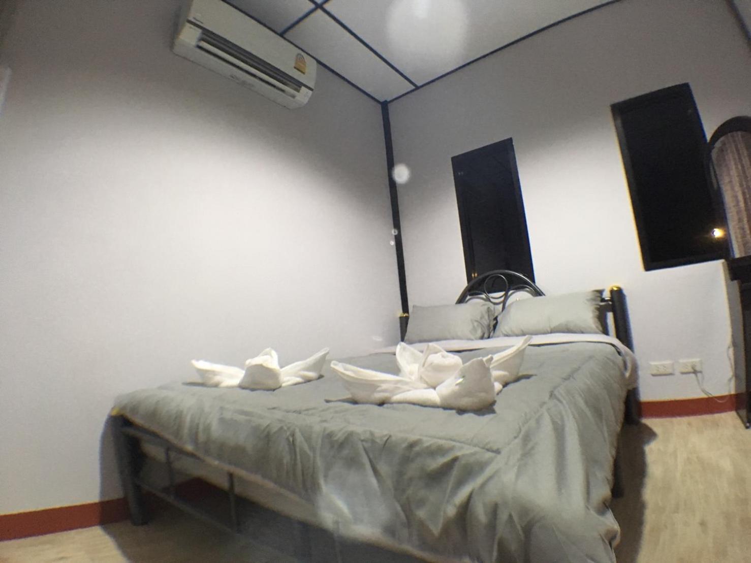 Rai Eingpu Hotel Ban Tha Khun Exterior foto